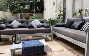 Charming 1950s Retreat with Sunroom & Garden in Retiro - Retiro, Argentina