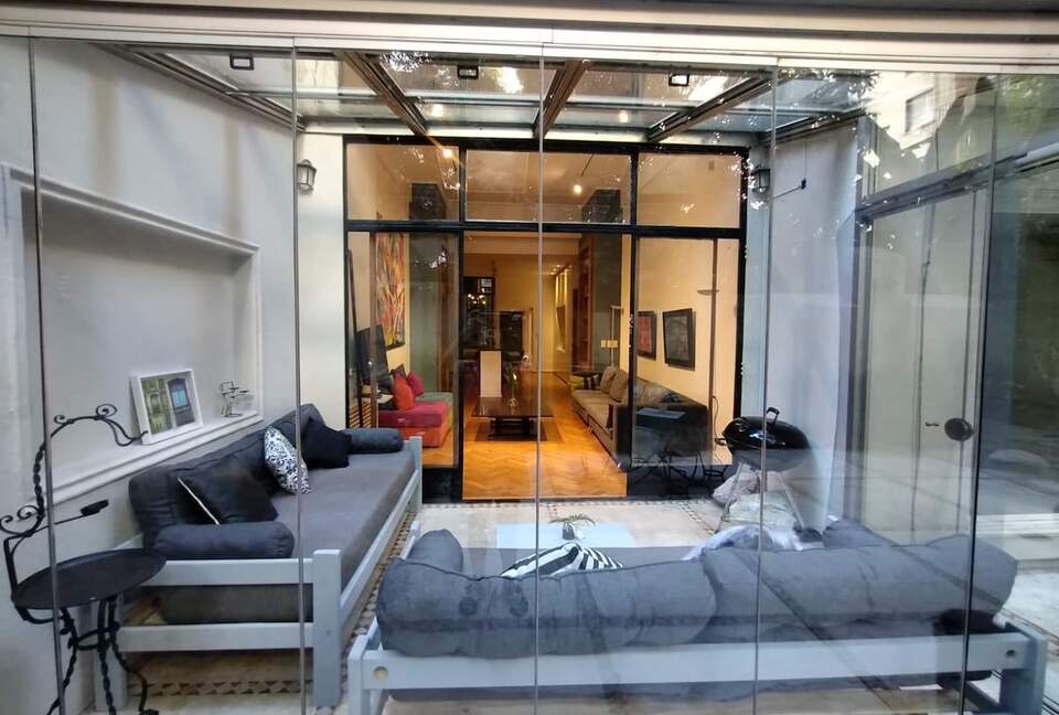 Charming 1950s Retreat with Sunroom & Garden in Retiro - Retiro, Argentina