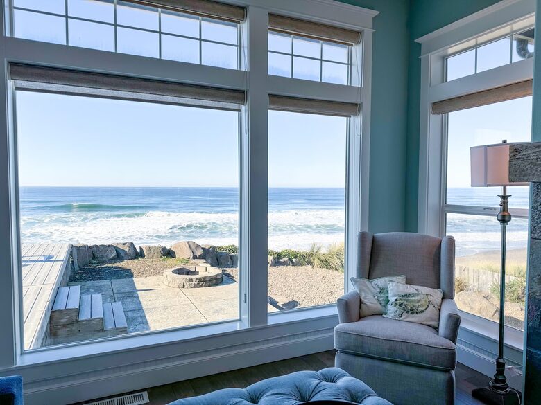 Oceanfront Escape with Panoramic Views of the Pacific - Lincoln Beach, Oregon