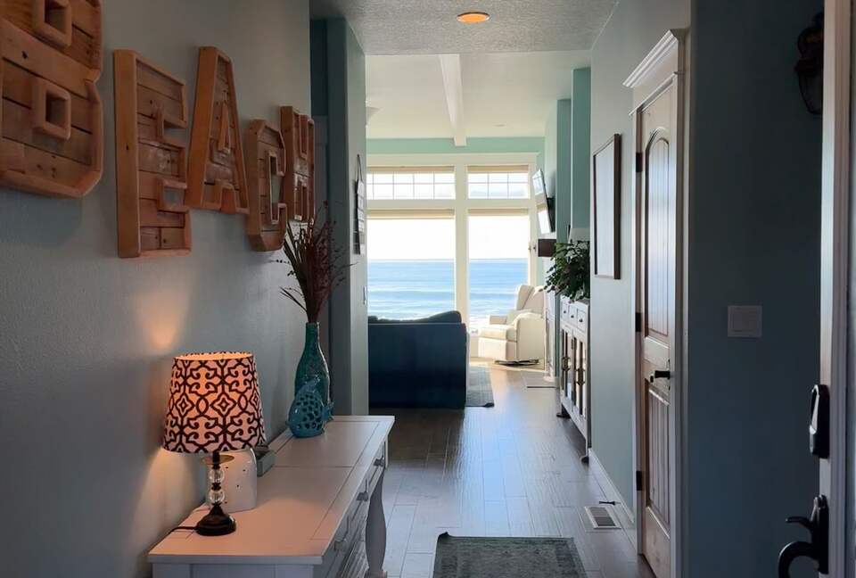 Oceanfront Escape with Panoramic Views of the Pacific - Lincoln Beach, Oregon