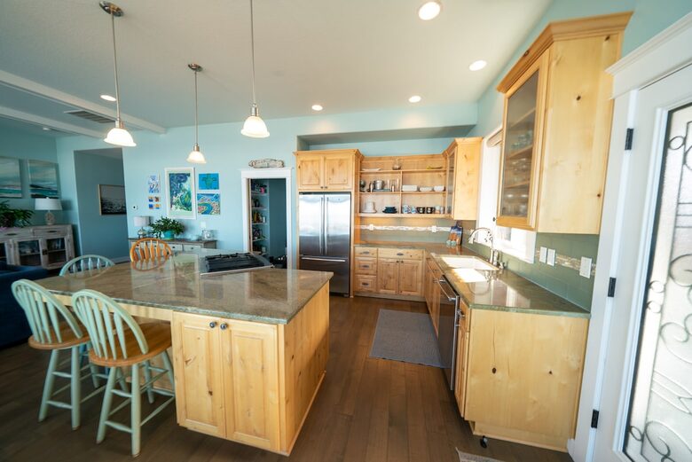 Oceanfront Escape with Panoramic Views of the Pacific - Lincoln Beach, Oregon