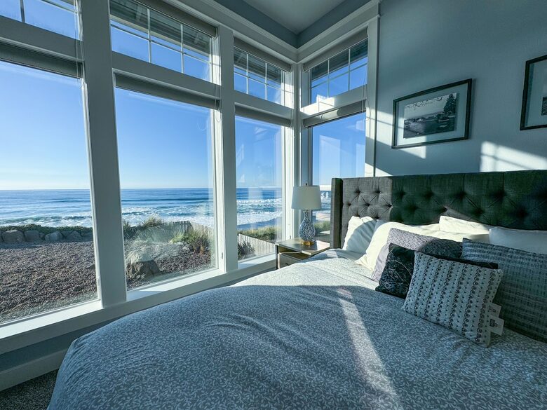Oceanfront Escape with Panoramic Views of the Pacific - Lincoln Beach, Oregon