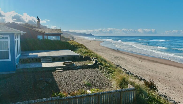 Oceanfront Escape with Panoramic Views of the Pacific - Lincoln Beach, Oregon