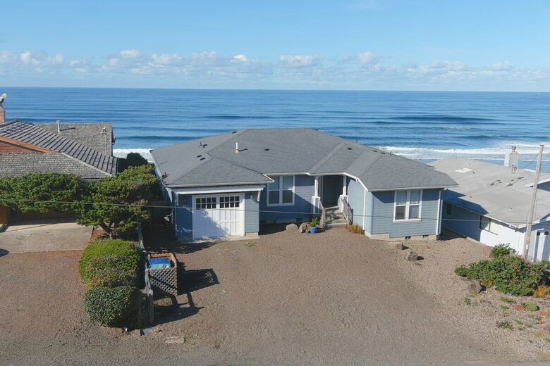 Oceanfront Escape with Panoramic Views of the Pacific - Lincoln Beach, Oregon