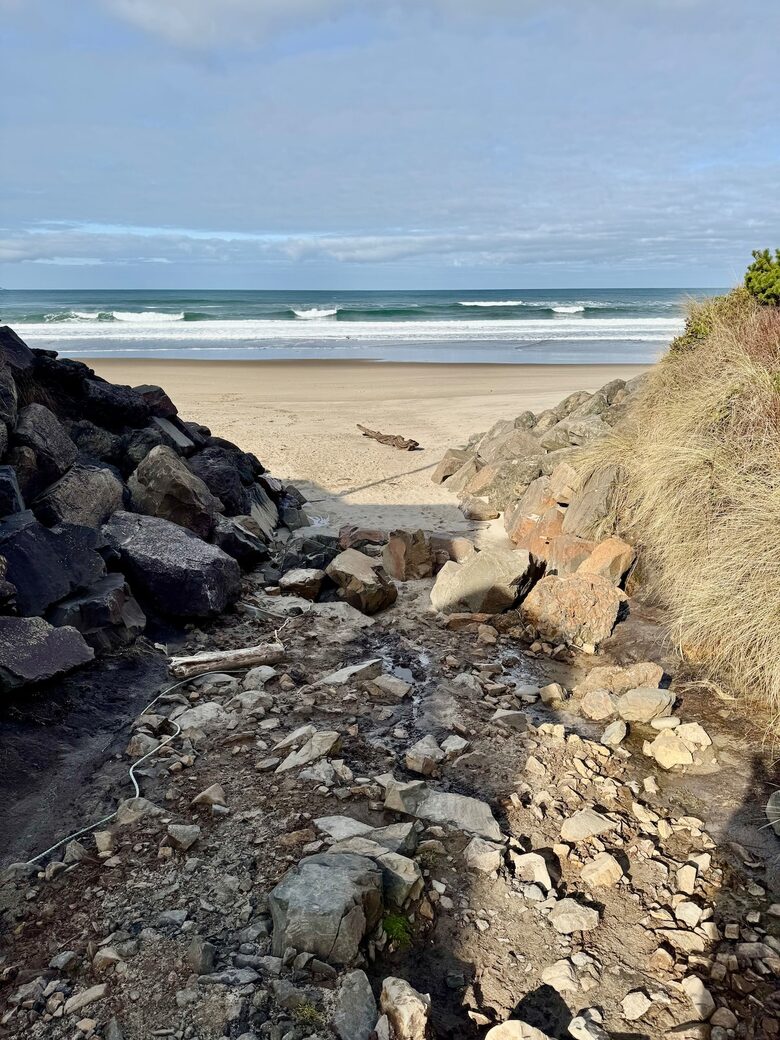 Oceanfront Escape with Panoramic Views of the Pacific - Lincoln Beach, Oregon