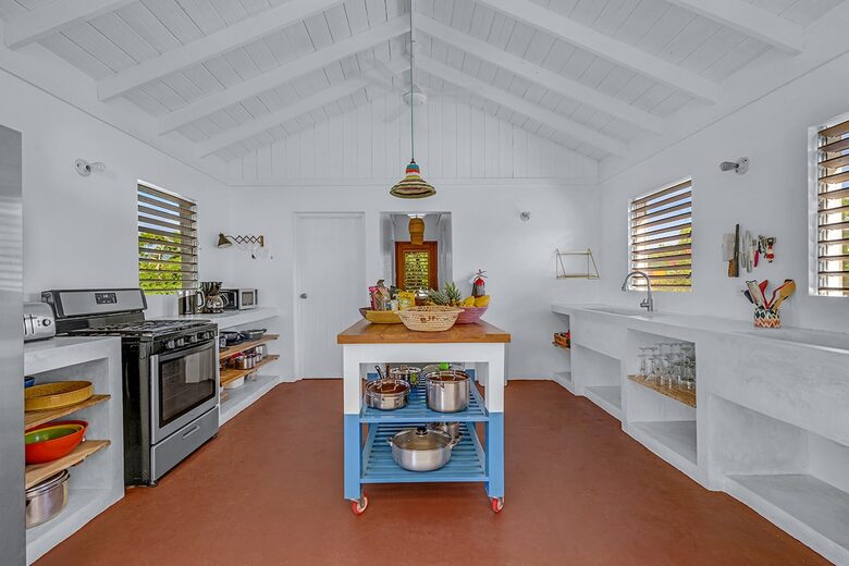 Treasure Beach Villa with Expansive Sea Views - Treasure Beach, Jamaica