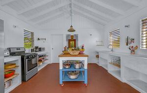 Treasure Beach Villa with Expansive Sea Views - Treasure Beach, Jamaica