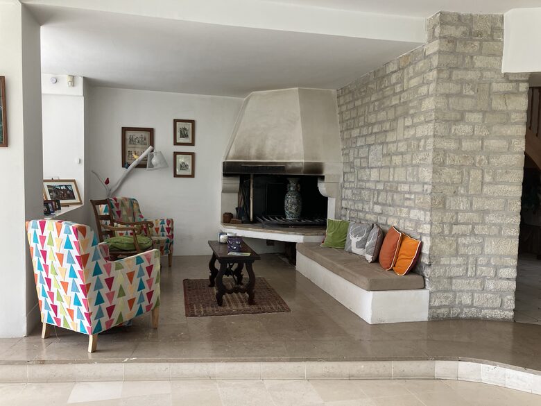 Refined Family Residence with Parkland and Pool in the Loire Valley - Loches, France