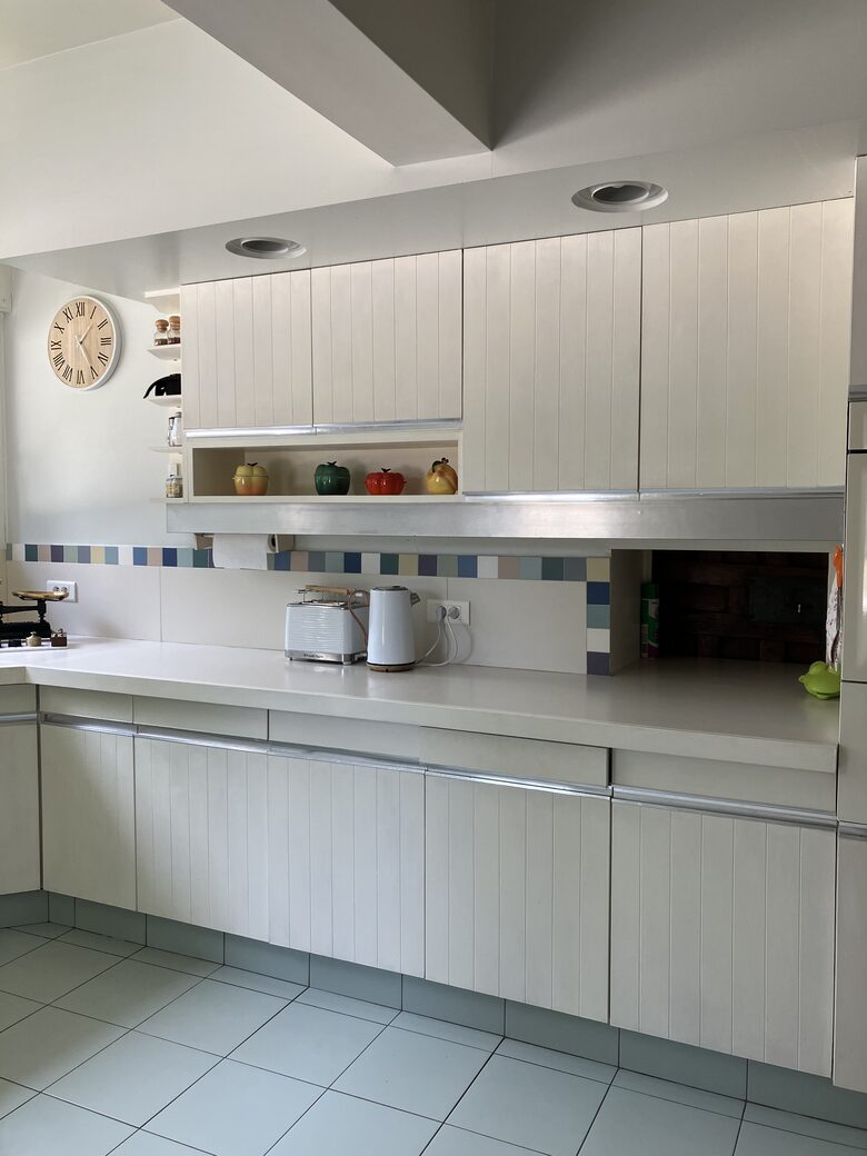 Refined Family Residence with Parkland and Pool in the Loire Valley - Loches, France