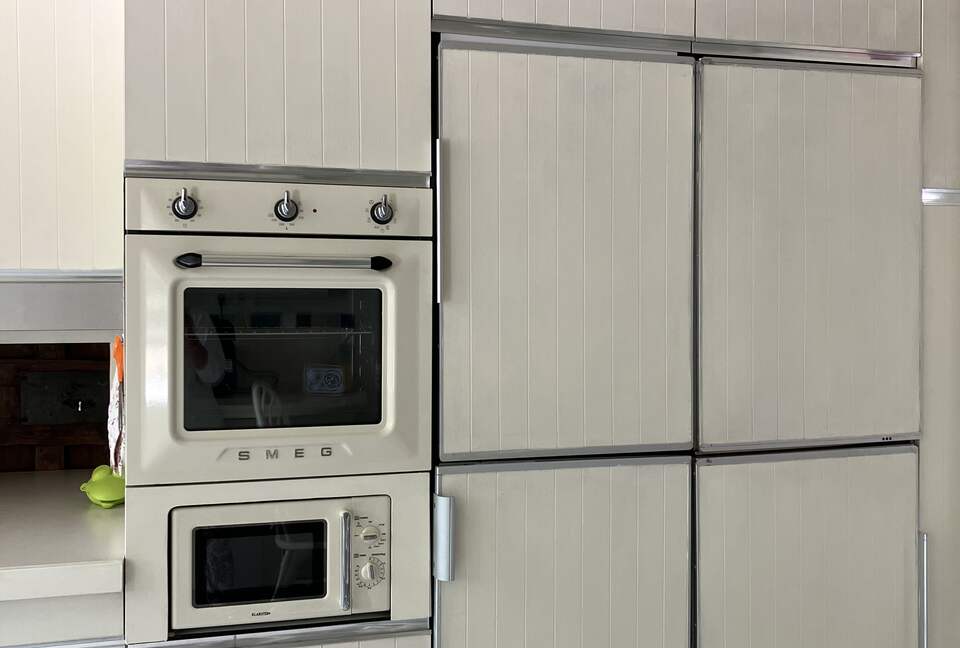 Refined Family Residence with Parkland and Pool in the Loire Valley - Loches, France