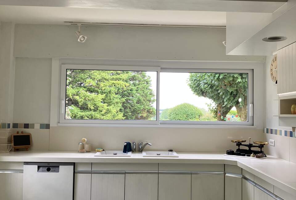 Refined Family Residence with Parkland and Pool in the Loire Valley - Loches, France