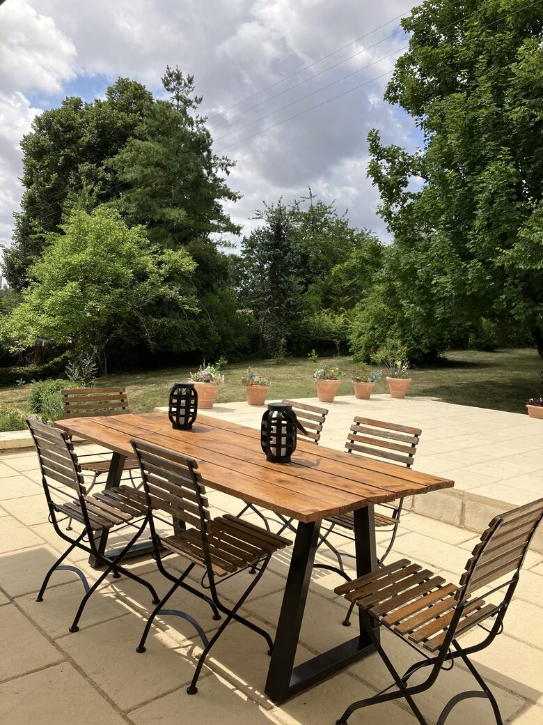 Refined Family Residence with Parkland and Pool in the Loire Valley - Loches, France