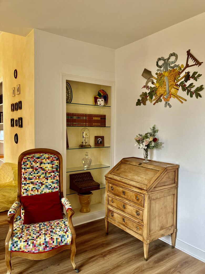 Refined Family Residence with Parkland and Pool in the Loire Valley - Loches, France