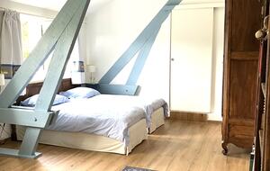 Refined Family Residence with Parkland and Pool in the Loire Valley - Loches, France