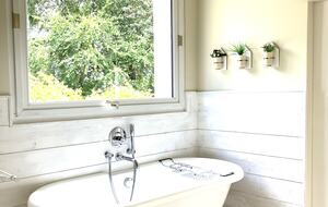 Refined Family Residence with Parkland and Pool in the Loire Valley - Loches, France