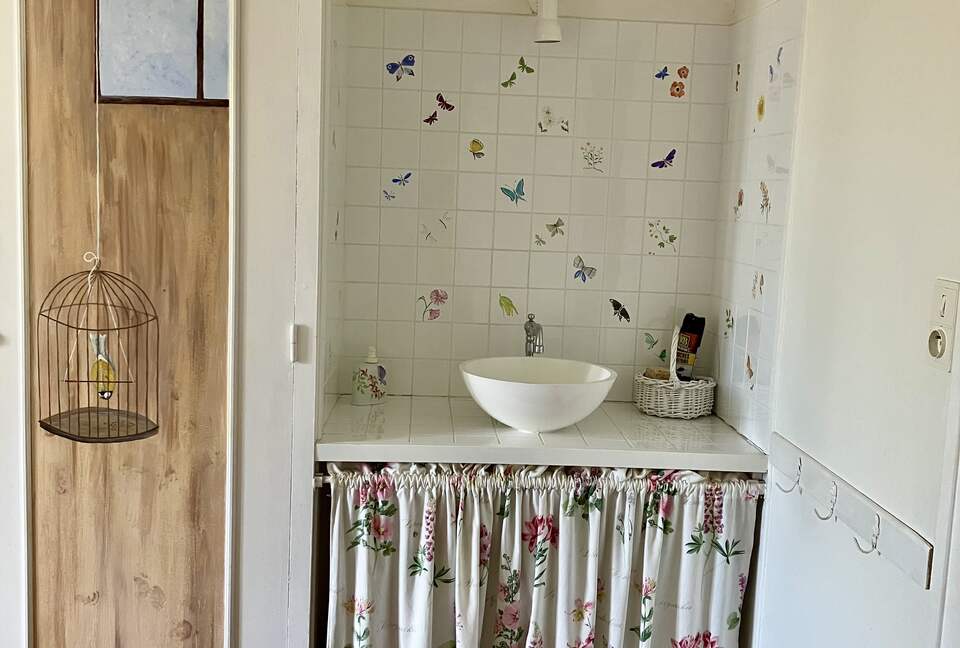 Refined Family Residence with Parkland and Pool in the Loire Valley - Loches, France