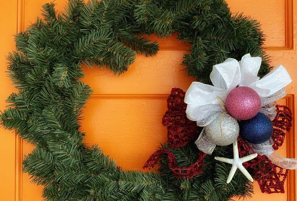 Holiday Sparkle by the Ocean and minutes to Historic Savannah - Tybee Island, Georgia