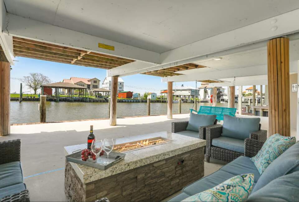 Waterfront Escape 20 minutes to New Orleans - Slidell, Louisiana