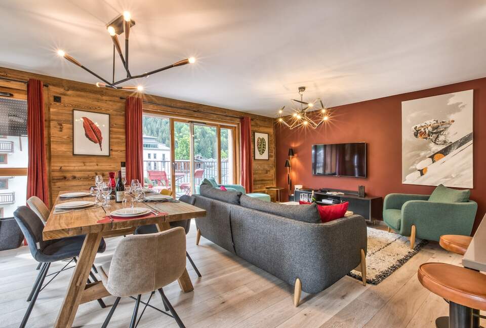 Stylish Chamonix Top-Floor Apartment with Mountain Charm - Chamonix-Mont-Blanc, France