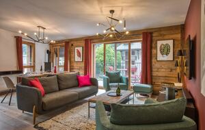 Stylish Chamonix Top-Floor Apartment with Mountain Charm - Chamonix-Mont-Blanc, France
