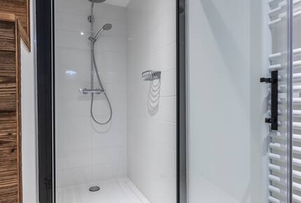 Stylish Chamonix Top-Floor Apartment with Mountain Charm - Chamonix-Mont-Blanc, France