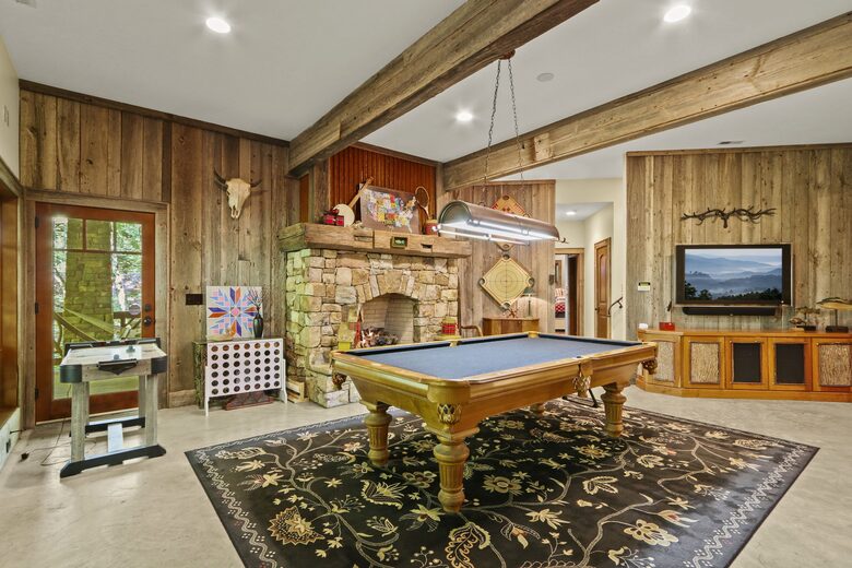 Blue Ridge Gem near Boone and Blowing Rock - Boone, North Carolina