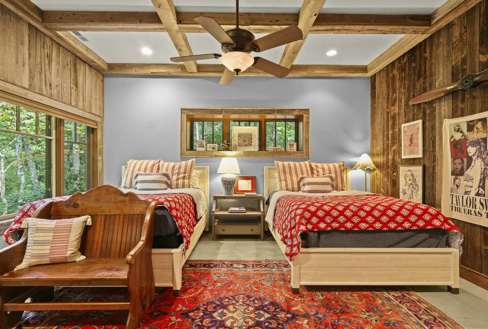 Blue Ridge Gem near Boone and Blowing Rock - Boone, North Carolina