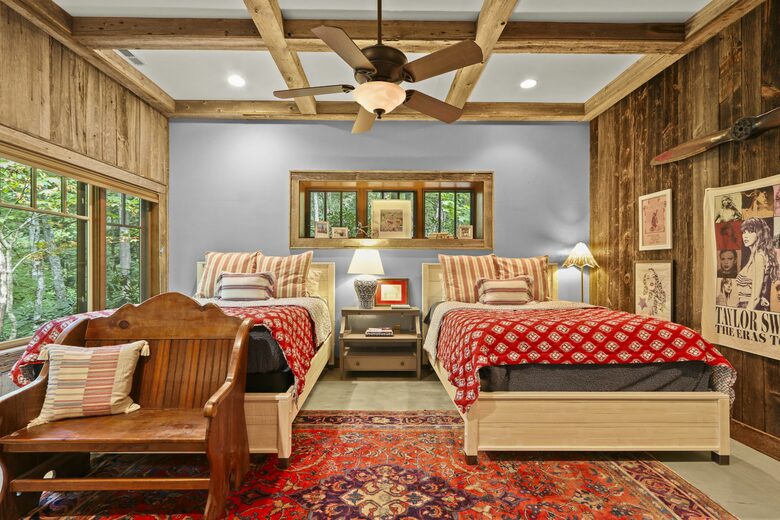 Blue Ridge Gem near Boone and Blowing Rock - Boone, North Carolina