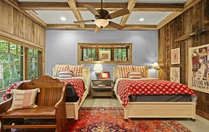 Blue Ridge Gem near Boone and Blowing Rock - Boone, North Carolina