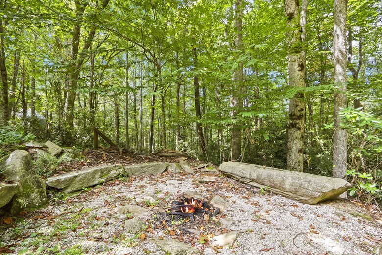 Blue Ridge Gem near Boone and Blowing Rock - Boone, North Carolina
