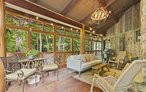 Blue Ridge Gem near Boone and Blowing Rock - Boone, North Carolina