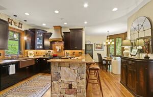 Blue Ridge Gem near Boone and Blowing Rock - Boone, North Carolina