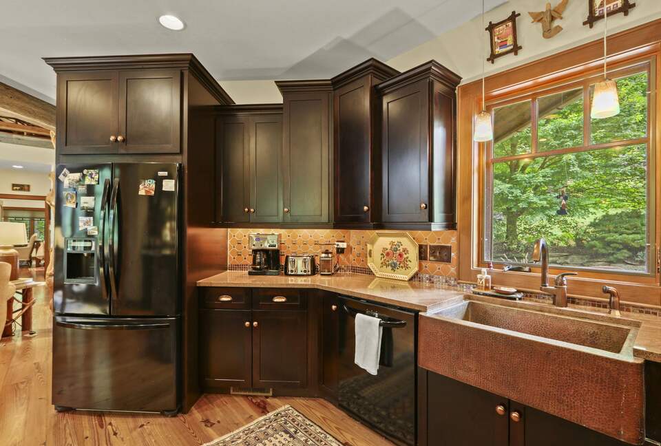 Blue Ridge Gem near Boone and Blowing Rock - Boone, North Carolina