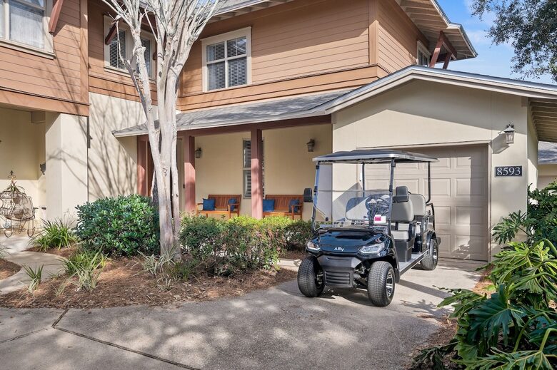 Elegant Coastal Getaway Overlooking Baytowne Golf Course - Miramar Beach, Florida