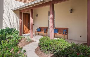 Elegant Coastal Getaway Overlooking Baytowne Golf Course - Miramar Beach, Florida