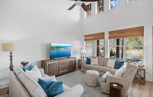 Elegant Coastal Getaway Overlooking Baytowne Golf Course - Miramar Beach, Florida