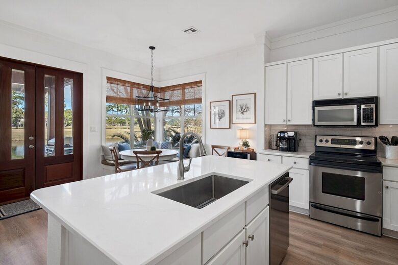 Elegant Coastal Getaway Overlooking Baytowne Golf Course - Miramar Beach, Florida