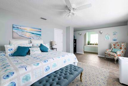 Sand & Sun Escape | Spacious Retreat Near St. Augustine Beach - St. Augustine, Florida