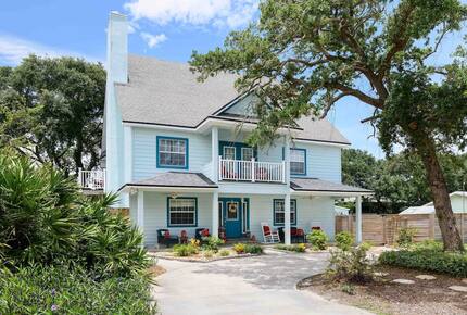 Sand & Sun Escape | Spacious Retreat Near St. Augustine Beach - St. Augustine, Florida