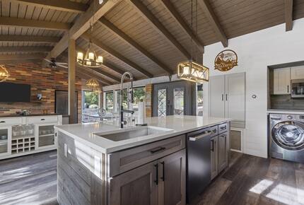 Red Rock Vista House | Modern Sedona Escape - Sedona, Arizona