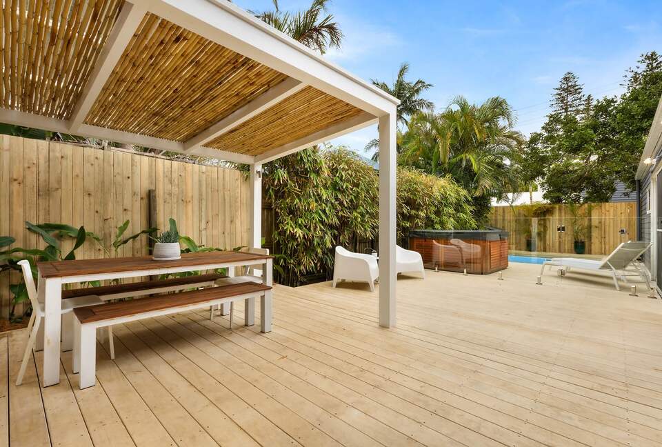 Aaloka Bay | Heritage Elegance Steps from Byron’s Beaches - Byron Bay, Australia