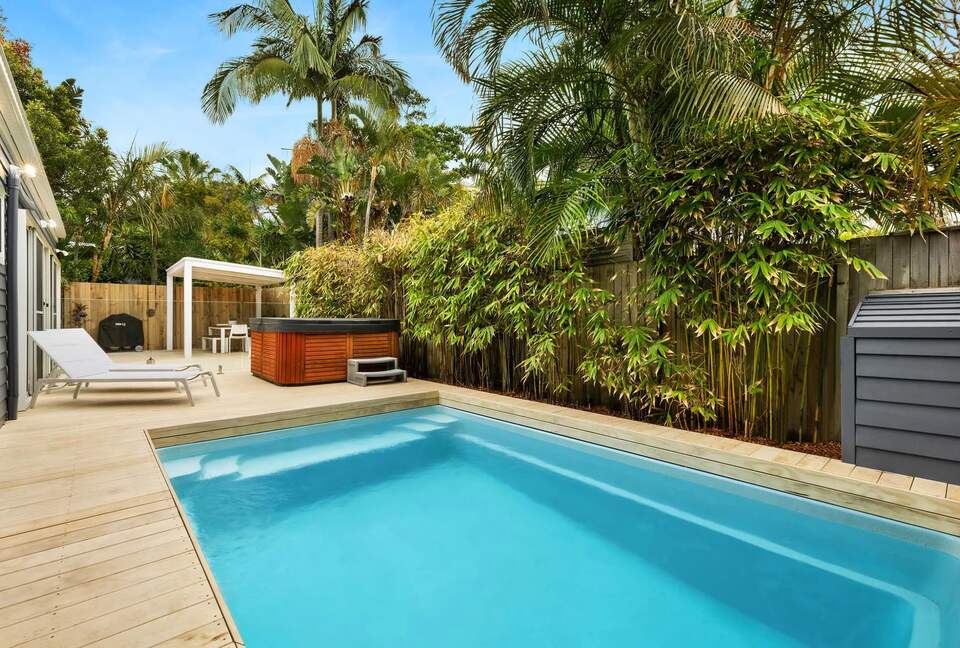 Aaloka Bay | Heritage Elegance Steps from Byron’s Beaches - Byron Bay, Australia