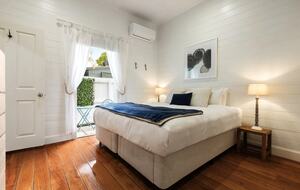 Aaloka Bay | Heritage Elegance Steps from Byron’s Beaches - Byron Bay, Australia