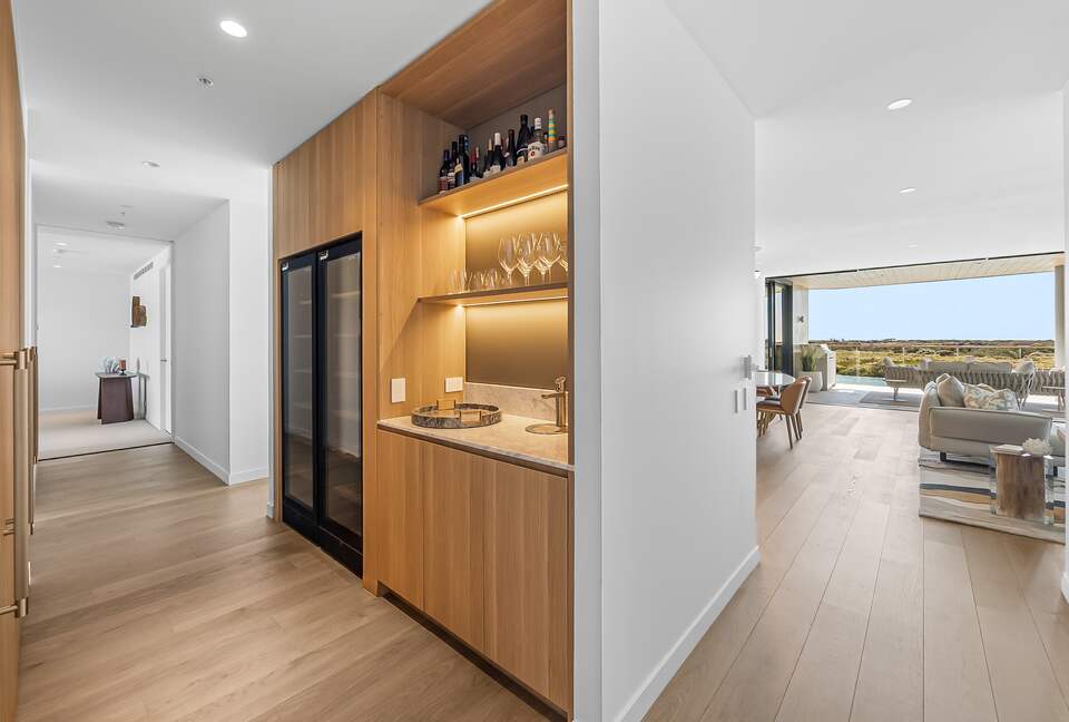 Luxury Living Above the Maroochy River - Sunshine Coast, Australia