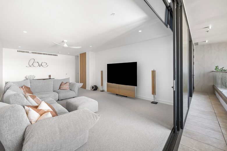 Luxury Living Above the Maroochy River - Sunshine Coast, Australia