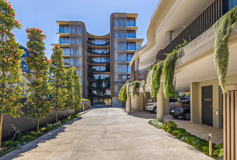 Luxury Living Above the Maroochy River - Sunshine Coast, Australia