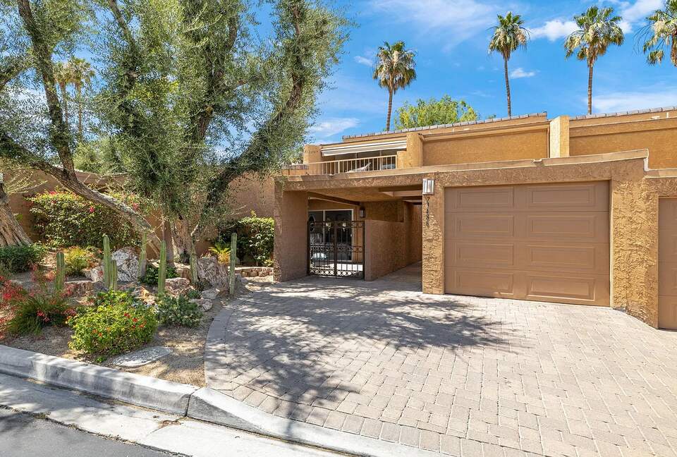 Fairway Escape at Ironwood Country Club - Palm Desert, California