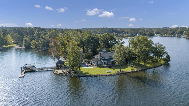Lakefront Home on Lake Murray - Gilbert, South Carolina