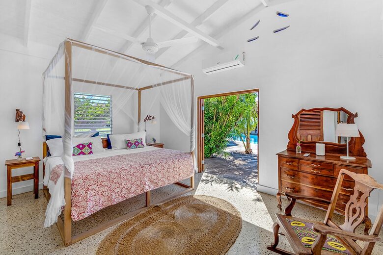 Treasure Beach Villa with Expansive Sea Views - Treasure Beach, Jamaica