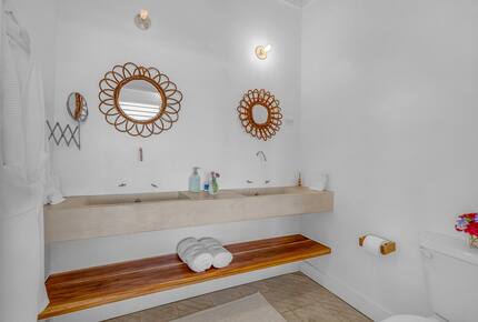 Treasure Beach Villa with Expansive Sea Views - Treasure Beach, Jamaica